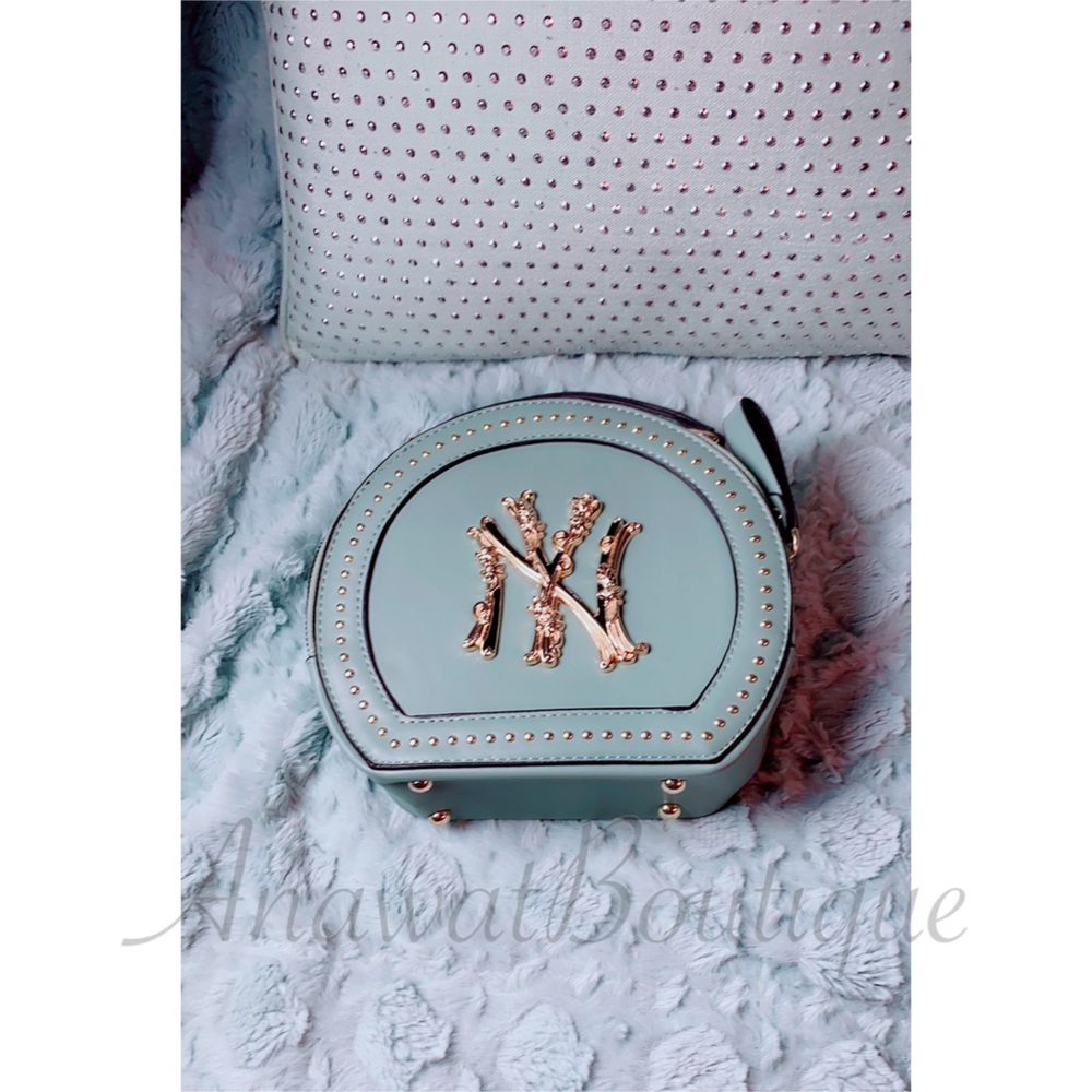Honey Crossbody Handbag - Picture 6 of 9